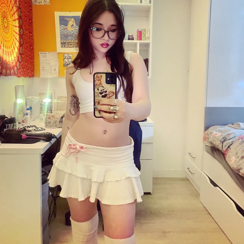 Meet your Posher, Maya